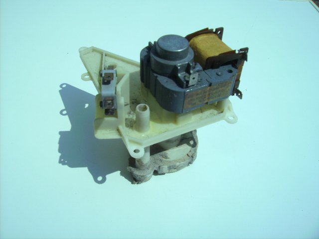 afvoerpomp wasdroger PZ.3.3020.413, 304 7045 AC 7, gebruikt onde